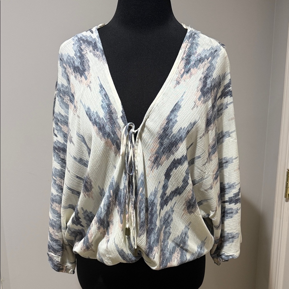 Lovestitch Blue and Cream print CROCHET back Tie Blouse top beach cover up L 🌊 👙